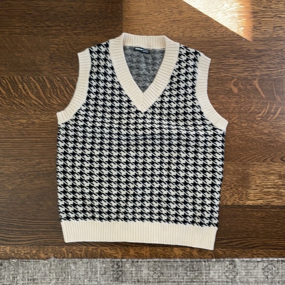 Tops - sweater vest